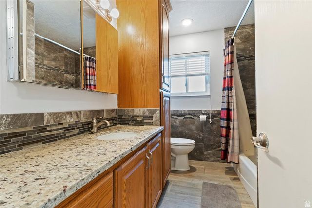 1541 E LONE PEAK DR, Holladay, UT 84117