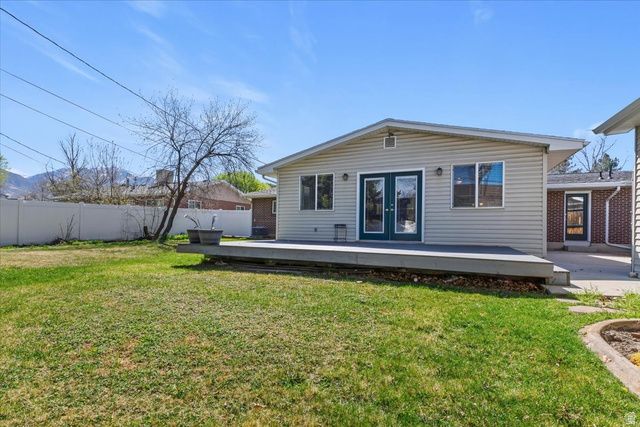 1541 E LONE PEAK DR, Holladay, UT 84117