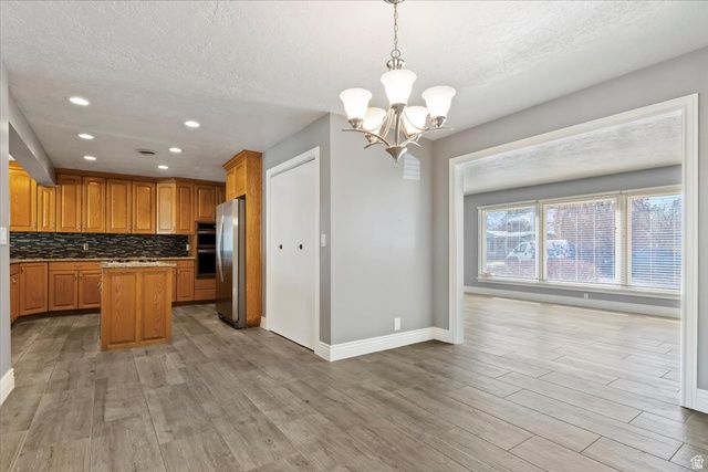 1541 E LONE PEAK DR, Holladay, UT 84117