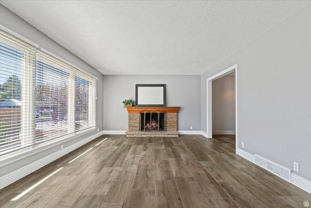 1541 E LONE PEAK DR, Holladay, UT 84117