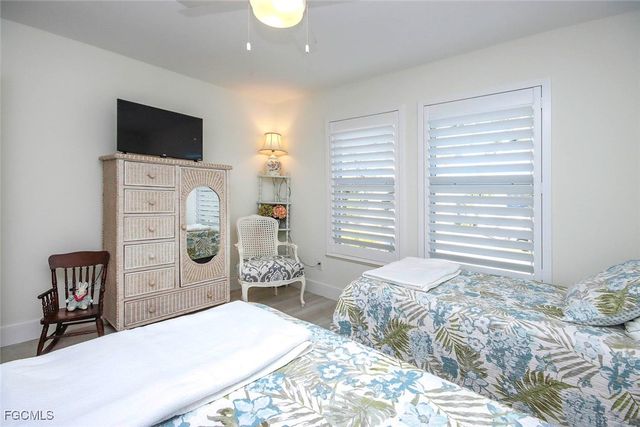 1890 Farm TRL, Sanibel, FL 33957