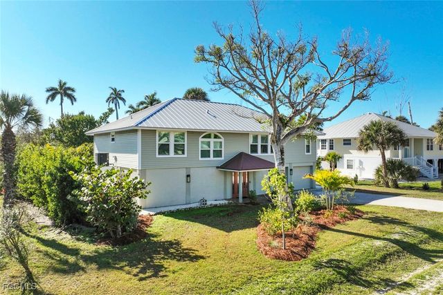1890 Farm TRL, Sanibel, FL 33957