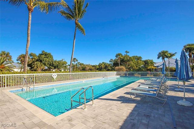 1890 Farm TRL, Sanibel, FL 33957
