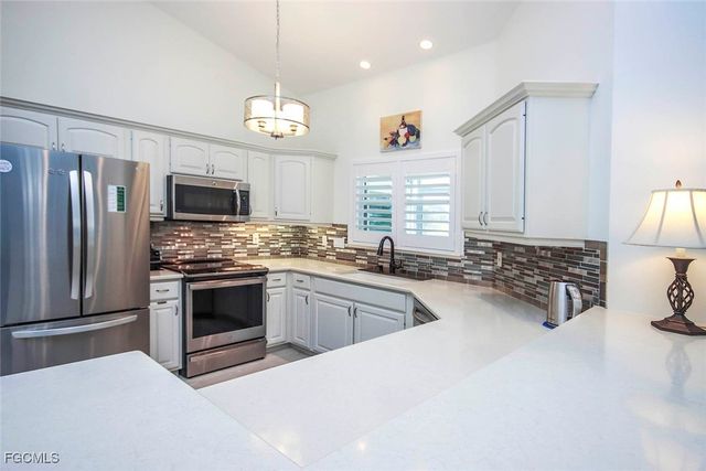 1890 Farm TRL, Sanibel, FL 33957