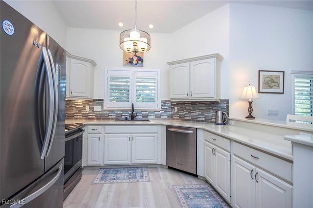 1890 Farm TRL, Sanibel, FL 33957