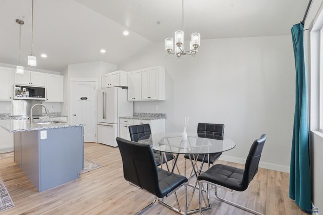 627 COPPERFIELD DR, Rapid City, SD 57703