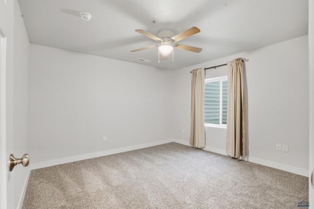 627 COPPERFIELD DR, Rapid City, SD 57703