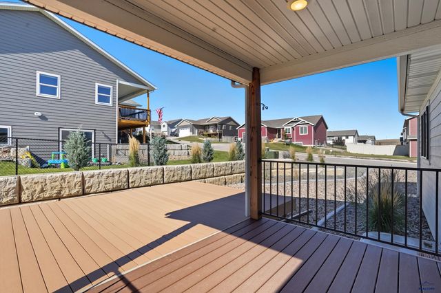 627 COPPERFIELD DR, Rapid City, SD 57703