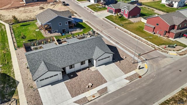 627 COPPERFIELD DR, Rapid City, SD 57703