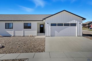 627 COPPERFIELD DR, Rapid City, SD 57703