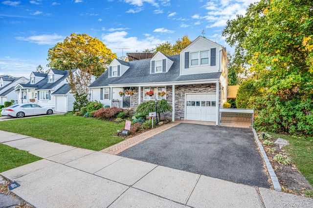462 Hull Street, East Meadow, NY 11554