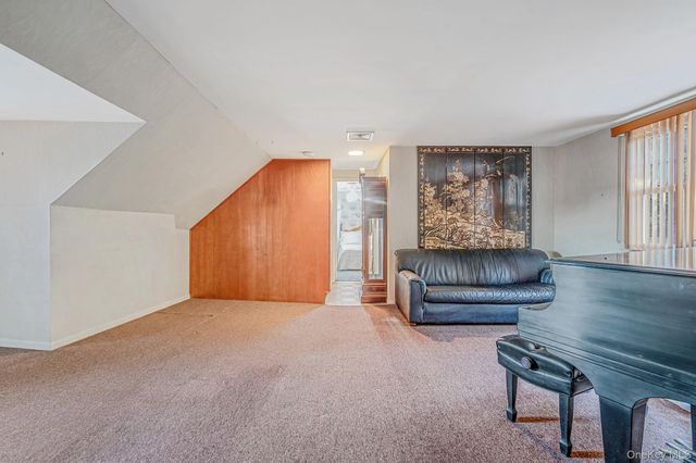 462 Hull Street, East Meadow, NY 11554