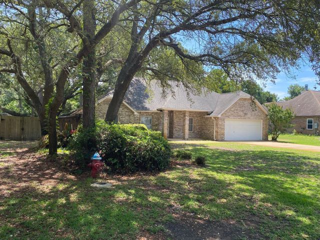 64 Hampton Circle, Niceville, FL 32578