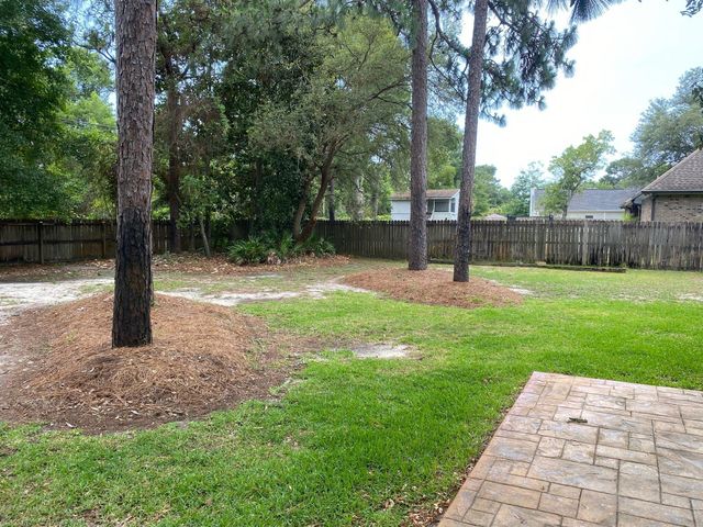 64 Hampton Circle, Niceville, FL 32578