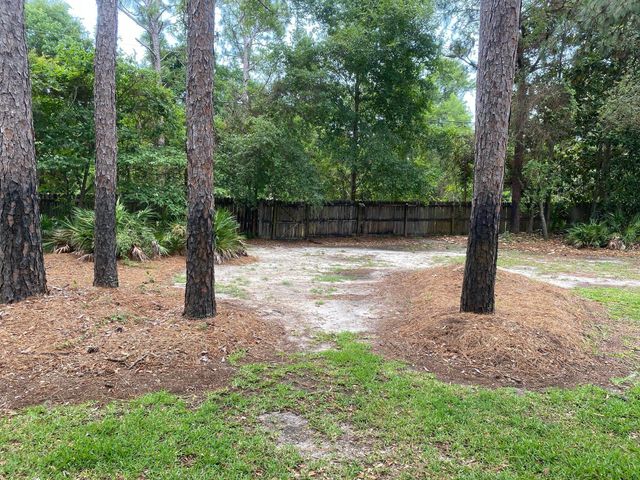 64 Hampton Circle, Niceville, FL 32578