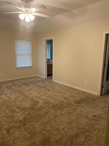 64 Hampton Circle, Niceville, FL 32578