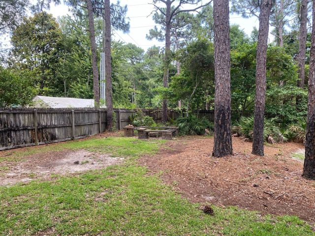 64 Hampton Circle, Niceville, FL 32578