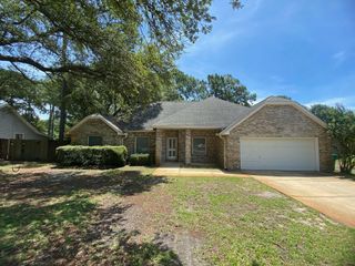 64 Hampton Circle, Niceville, FL 32578