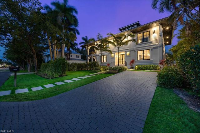 1355 4th ST S, Naples, FL 34102