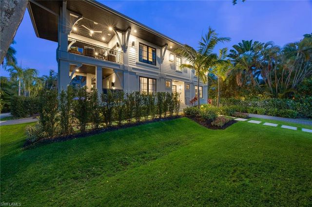 1355 4th ST S, Naples, FL 34102