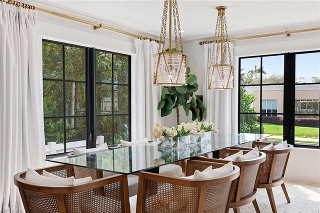 1355 4th ST S, Naples, FL 34102