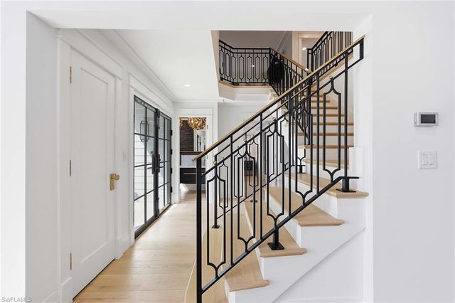 1355 4th ST S, Naples, FL 34102