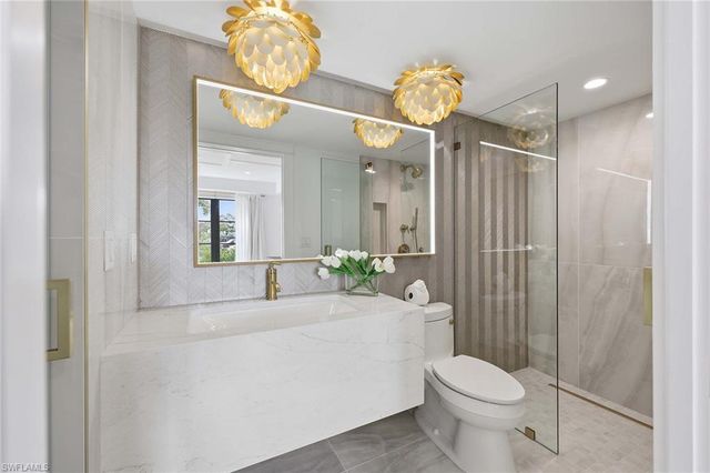 1355 4th ST S, Naples, FL 34102