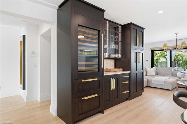 1355 4th ST S, Naples, FL 34102