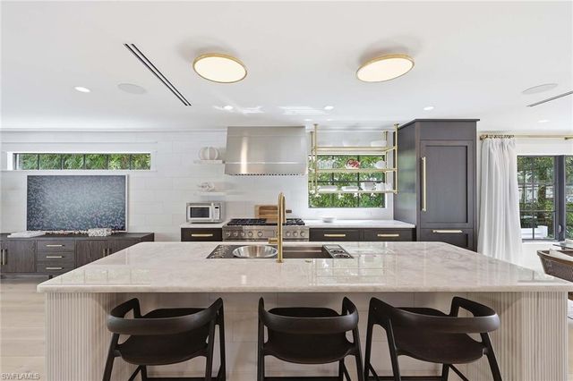 1355 4th ST S, Naples, FL 34102