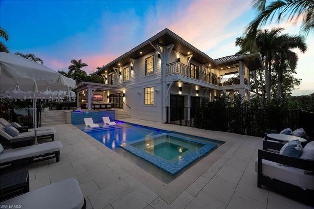 1355 4th ST S, Naples, FL 34102