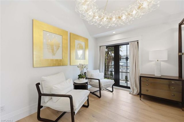 1355 4th ST S, Naples, FL 34102