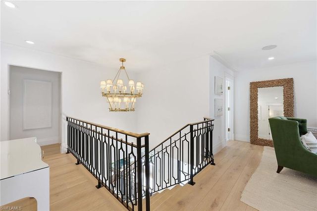 1355 4th ST S, Naples, FL 34102