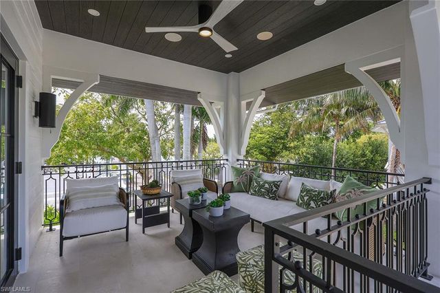 1355 4th ST S, Naples, FL 34102