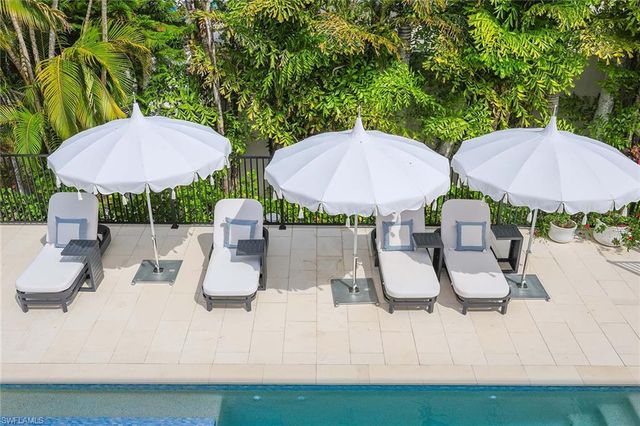 1355 4th ST S, Naples, FL 34102