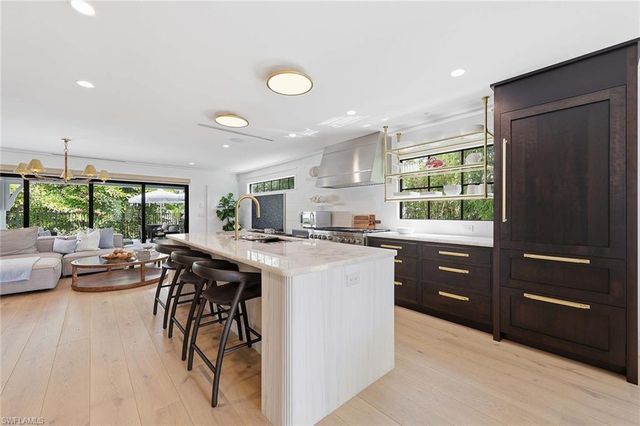 1355 4th ST S, Naples, FL 34102