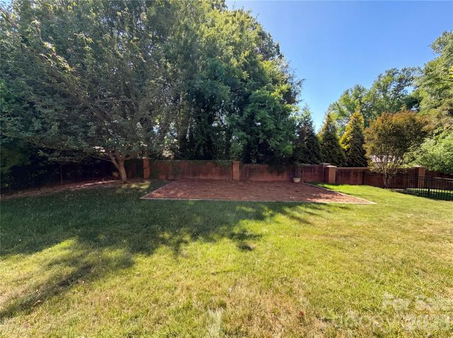 10225 Misty Moss Court, Mint Hill, NC 28227