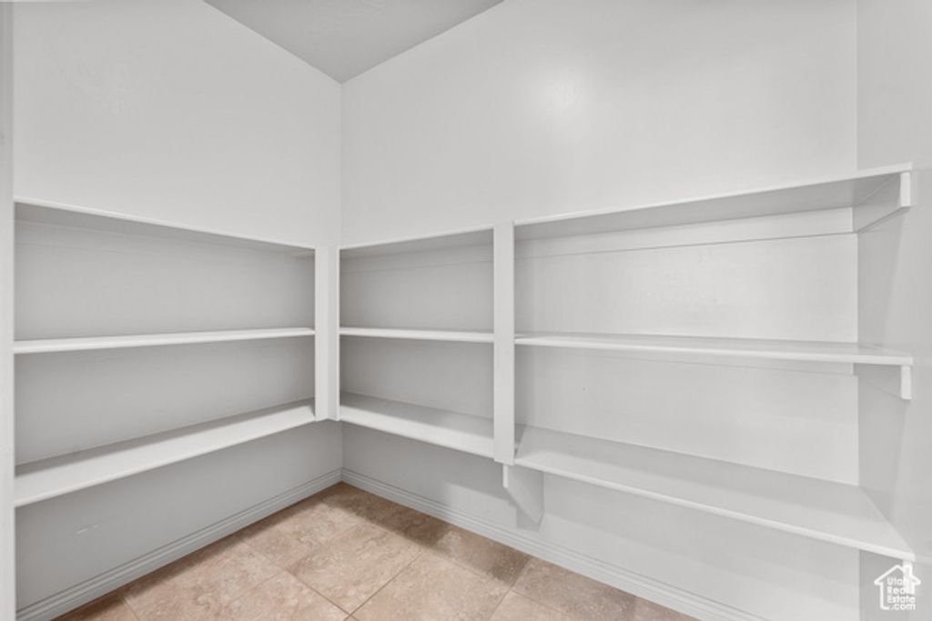 Image 14 of property listing at 1149 S 2970 E, St. George, UT 84790