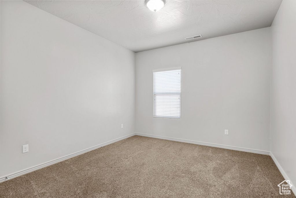 Image 21 of property listing at 1149 S 2970 E, St. George, UT 84790