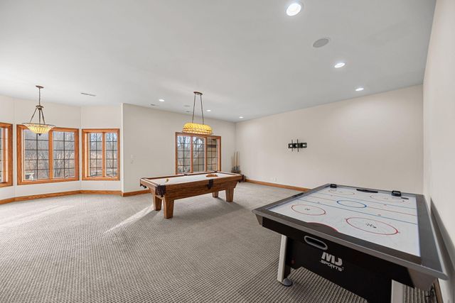 8955 Hillside Drive, St. John, IN 46373