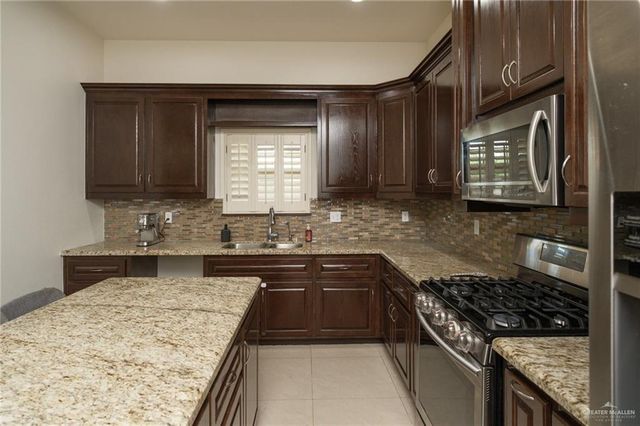 2101 Stonebriar Road, Harlingen, TX 78552
