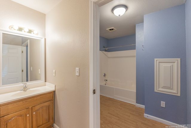 3727 Aragon Dr, San Antonio, TX 78211