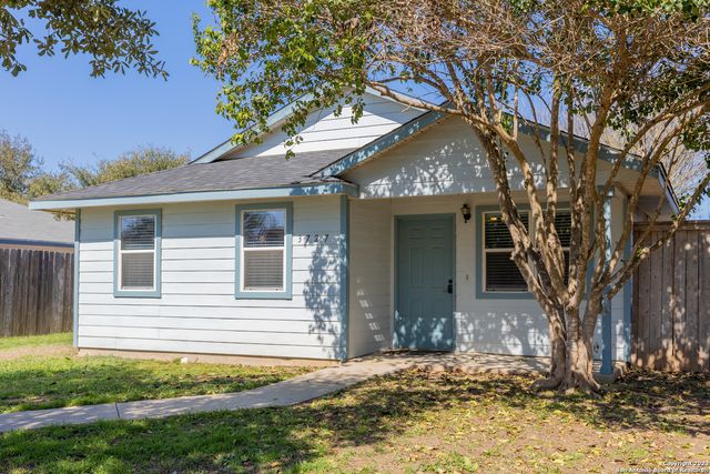 3727 Aragon Dr, San Antonio, TX 78211
