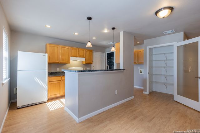 3727 Aragon Dr, San Antonio, TX 78211