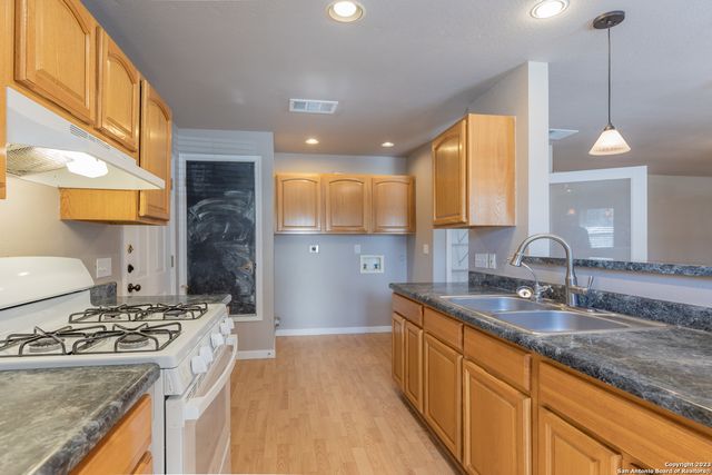 3727 Aragon Dr, San Antonio, TX 78211