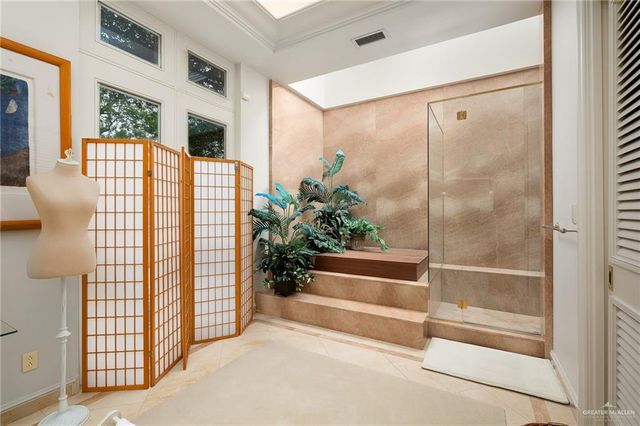 9 Old Orchard Road, Mcallen, TX 78503