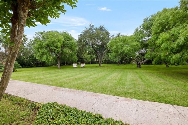 9 Old Orchard Road, Mcallen, TX 78503