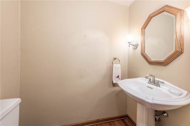 6077 Great Dane Drive, Bethel Park, PA 15102