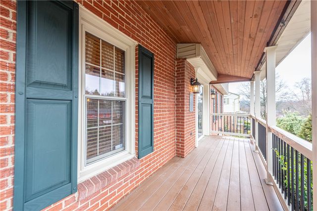 6077 Great Dane Drive, Bethel Park, PA 15102