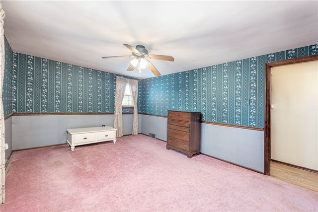 6077 Great Dane Drive, Bethel Park, PA 15102