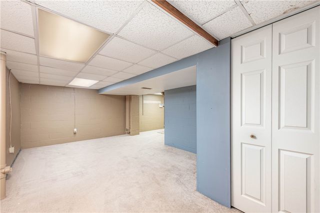 6077 Great Dane Drive, Bethel Park, PA 15102